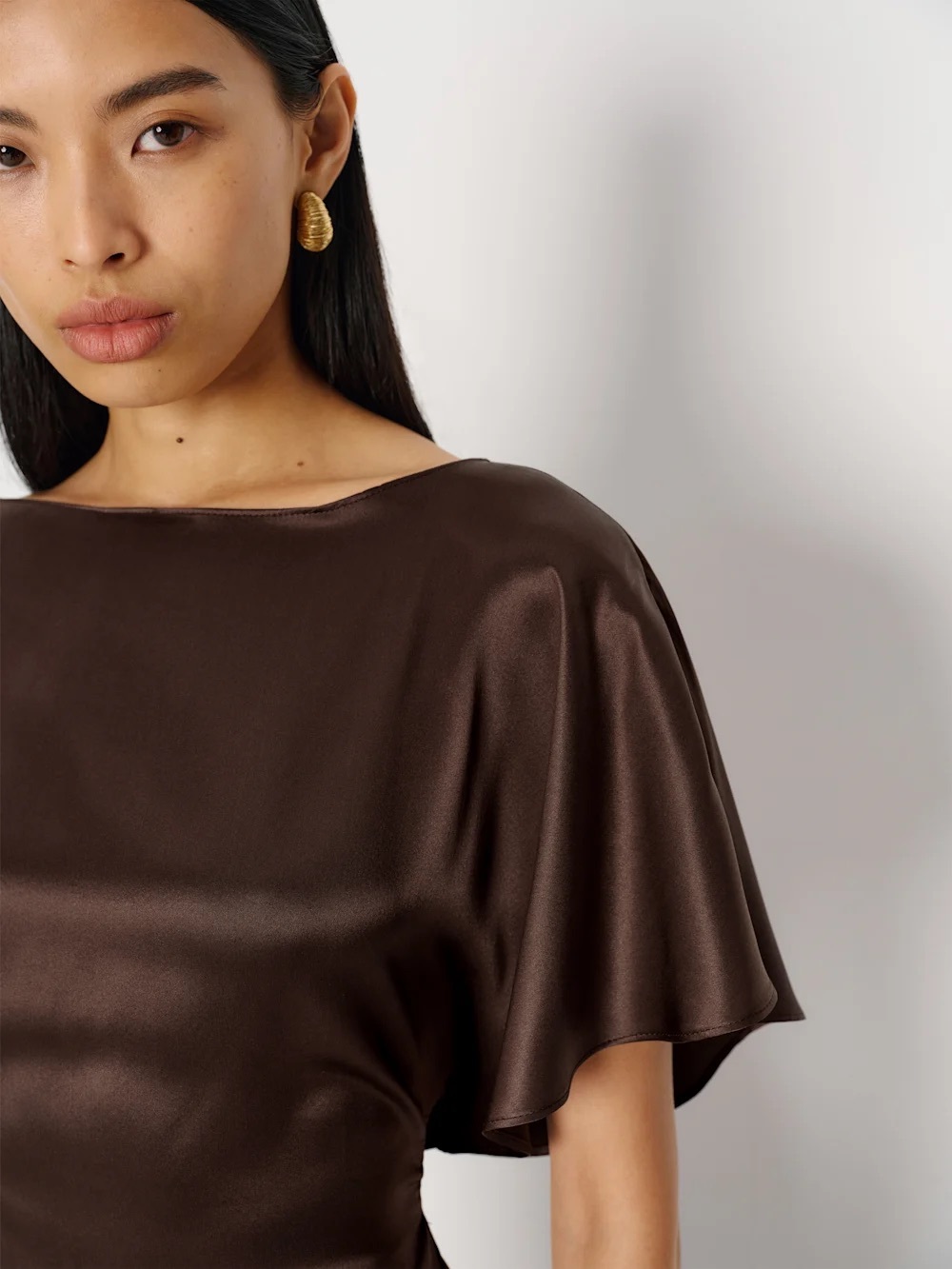 NEW Reformation Avery Silk Warp Top Size M Black Bean - Picture 3 of 11